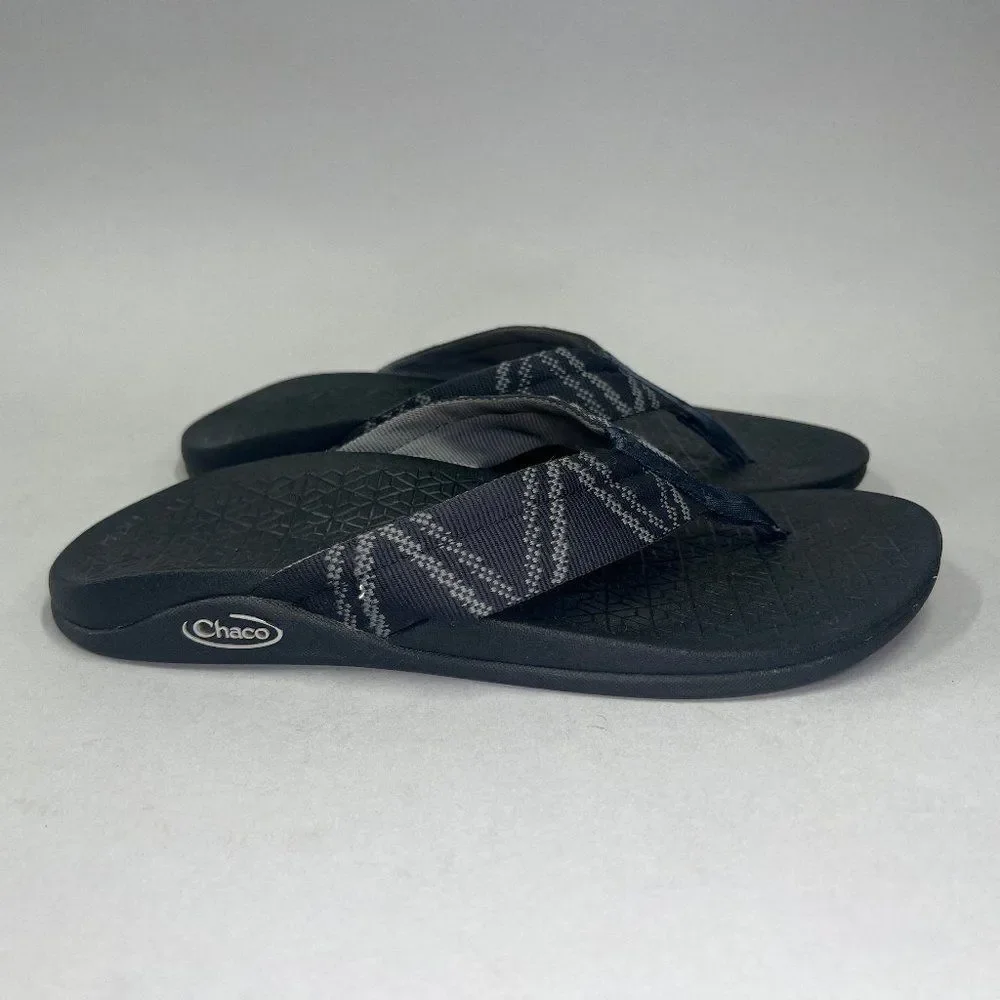 Chaco Sandals‎ Men's 7 Black & Gray Outdoor Athletic Beach Toe Post Flip Flops